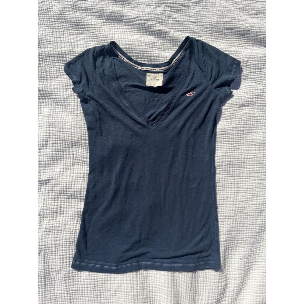 Y2K Hollister Women’s Blue V-Neck T-Shirt – Size M